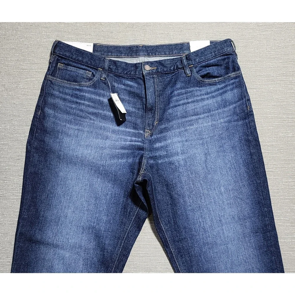 Banana Republic classic banana